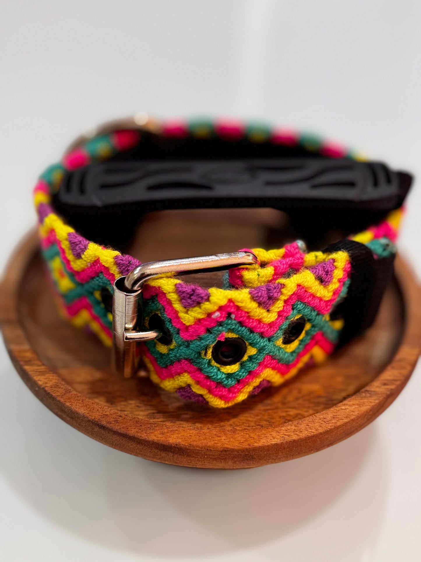 Wayuu Dog Collar - Fully Threaded Design - Medium (16.5 inches)