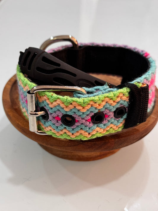 Wayuu Dog Collar - Fully Threaded Design - Medium (16.5 inches)